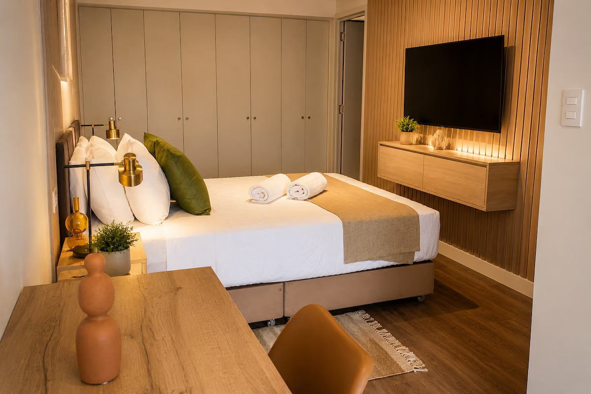 Elegancia y Confort a Pasos de Larcomar y Keneddy de Miraflores - Para 5 personas (3 habitaciones)