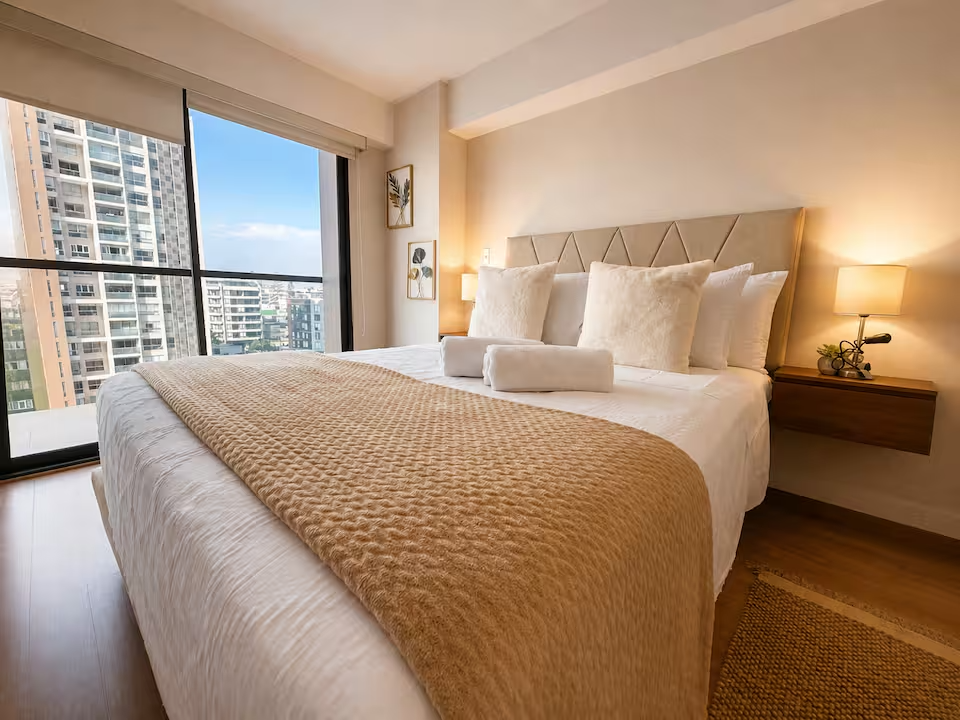 DecoRent Luxury en Miraflores a pasos de Larcomar - Para 3 personas (2 habitaciones)